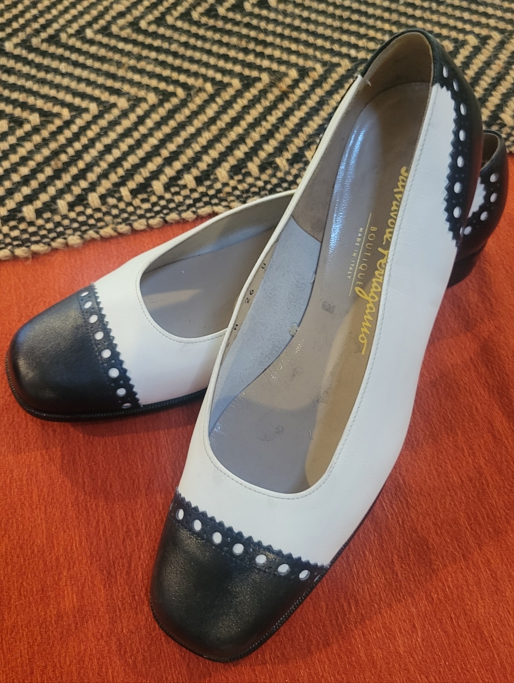 Vintage Salvatore Ferragamo BOUTIQUE Flats Loafers Shoes Size 8 C,Made In ITALY